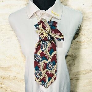 Stylish Multicolor Women's Necktie with Gold Butterfly Brooch